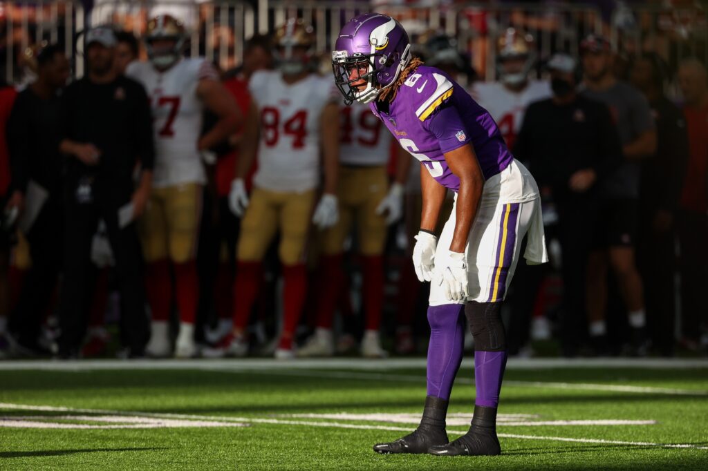 NFL: San Francisco 49ers at Minnesota Vikings